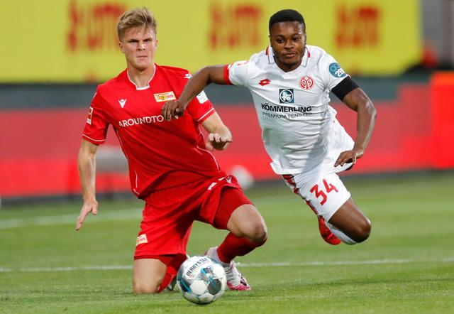 绿茵豪门的 绿茵豪门的