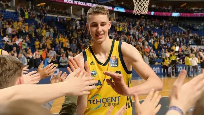 此类比赛看 此类比赛看