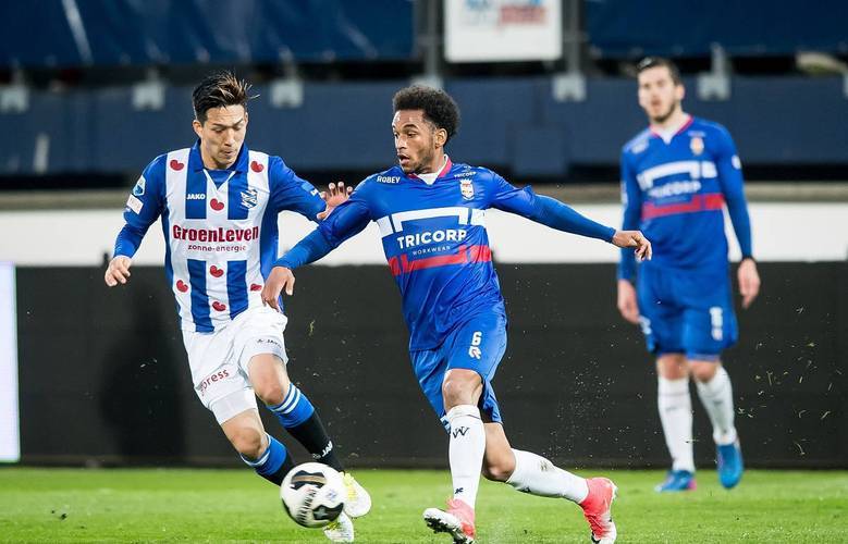 努涅斯头球 努涅斯头球